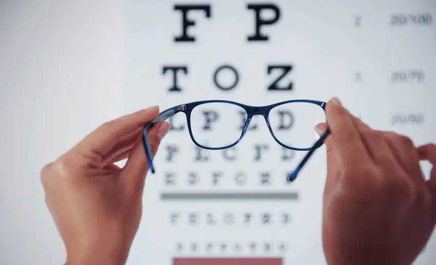 Che tipo di difetto visivo è l’astigmatismo?